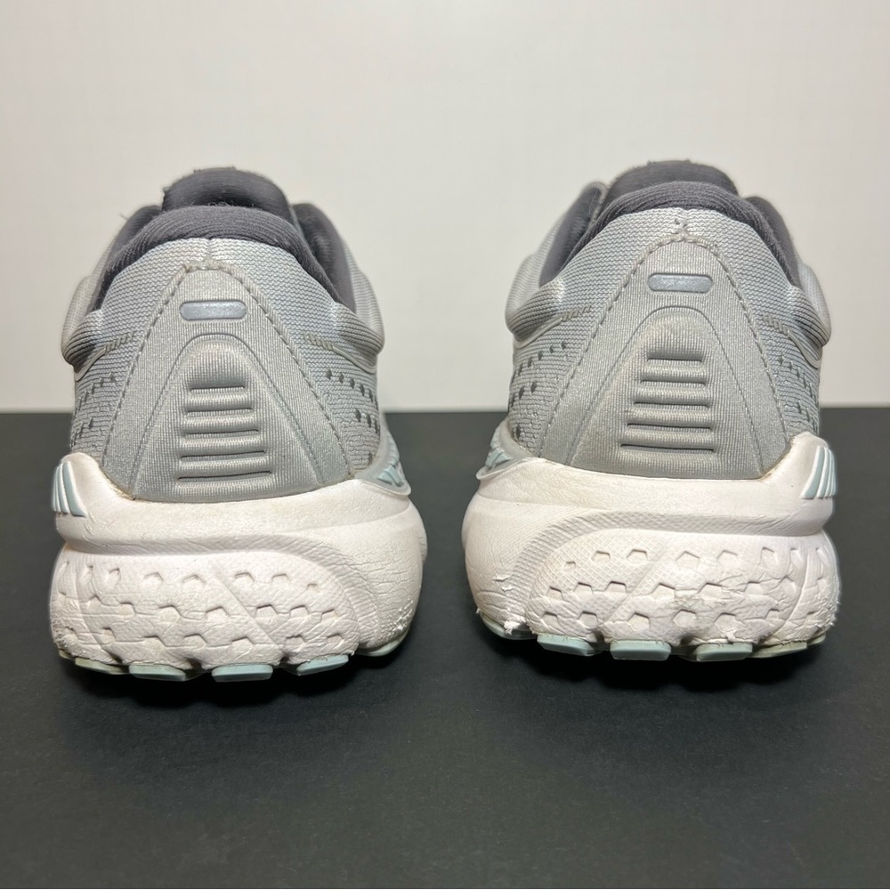 Womens BROOKS Adrenaline GTS 21 Gray Running Shoes / Size 9 - Picture 4 of 9